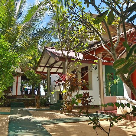 Panorama Rock Cafe Acomodação com café da manhã Tangalle Exterior foto