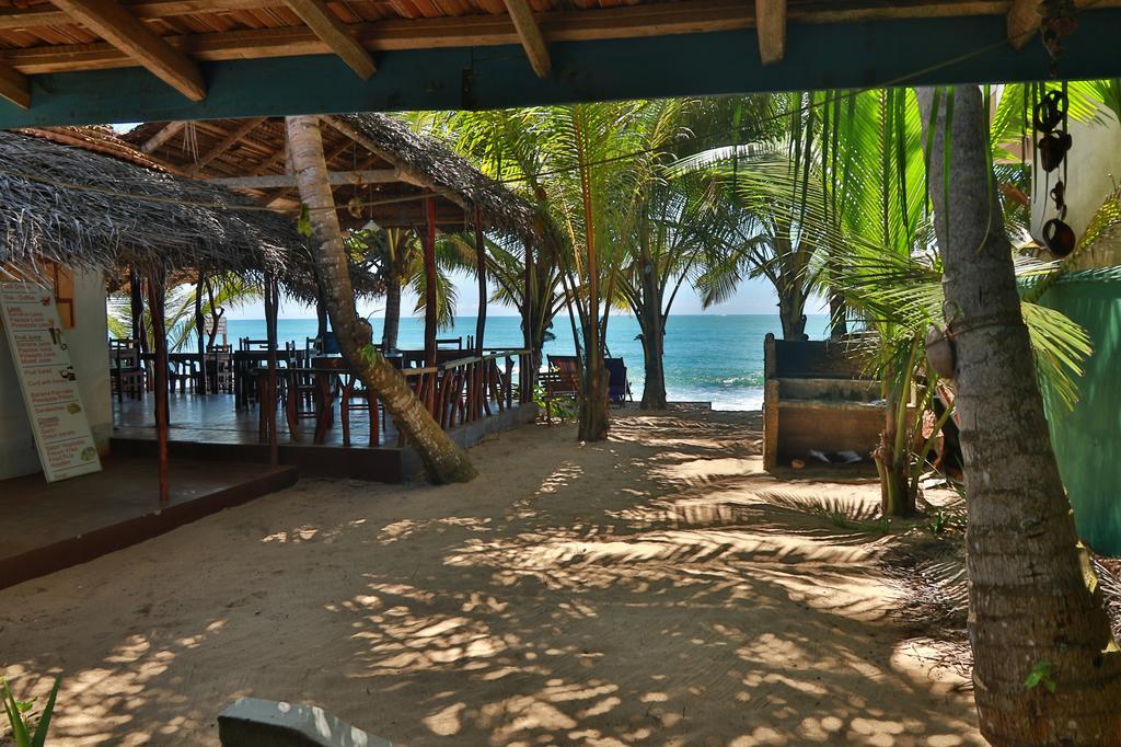 Panorama Rock Cafe Acomodação com café da manhã Tangalle Exterior foto