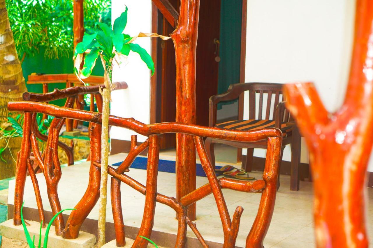 Panorama Rock Cafe Acomodação com café da manhã Tangalle Exterior foto