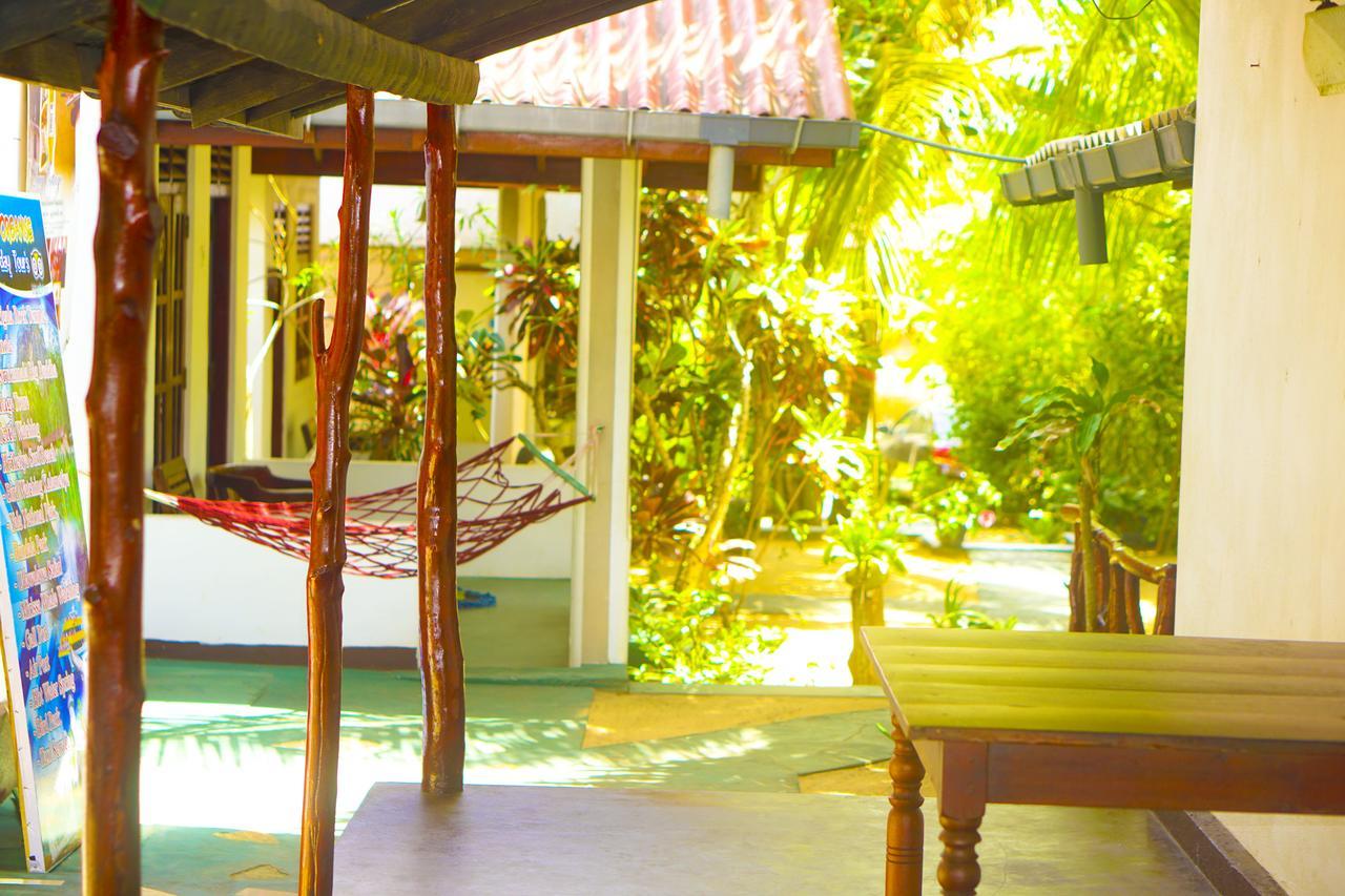 Panorama Rock Cafe Acomodação com café da manhã Tangalle Exterior foto