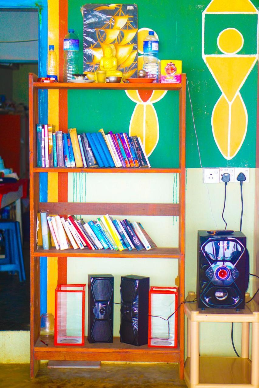 Panorama Rock Cafe Acomodação com café da manhã Tangalle Exterior foto