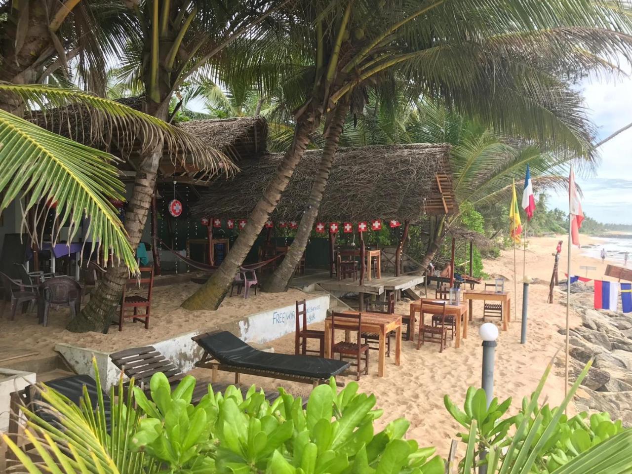 Panorama Rock Cafe Acomodação com café da manhã Tangalle Exterior foto